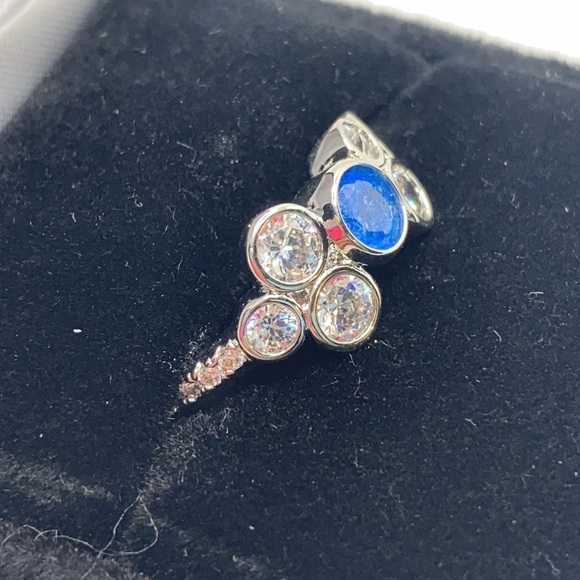 Blue ice crystal & white topaz ring size 8 - Picture 2 of 5